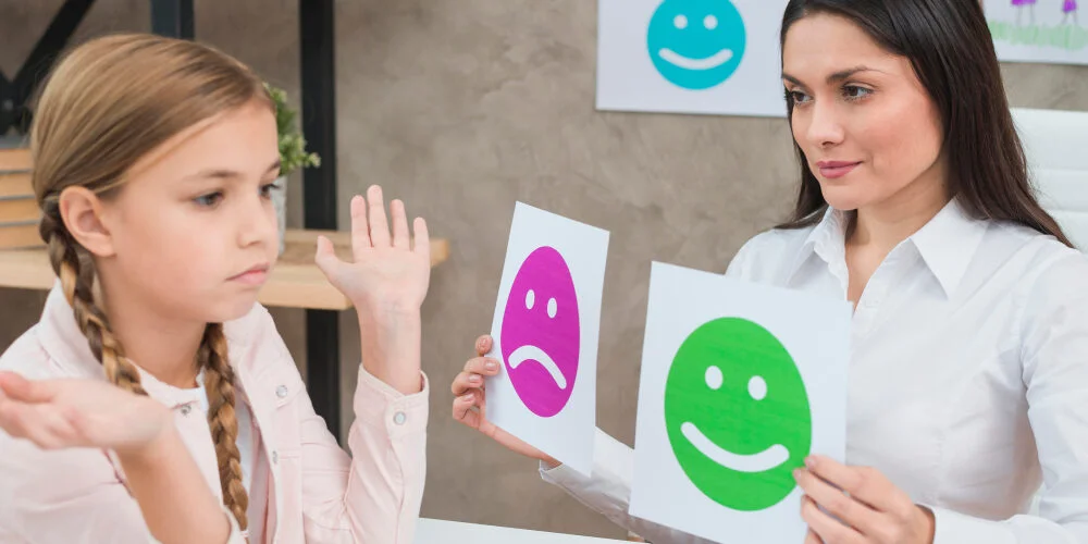 كيفية و أهمية التحدث مع طفلك عن الصحة النفسية