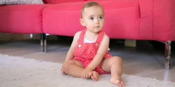 متى يجلس الطفل: تعلم المراحل التنموية المهمة عند جلوس الأطفال