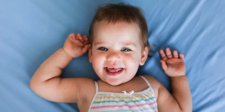 متى تطلع أسنان الطفل: دليل تفصيلي للآباء